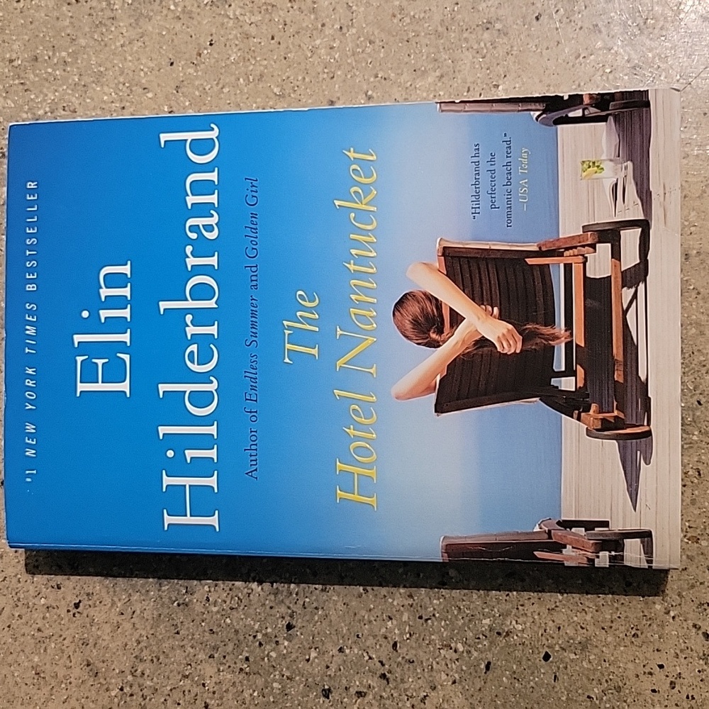 The Hotel Nantucket by Elin Hilderbrand Paperback Beach Read Novel - EUC